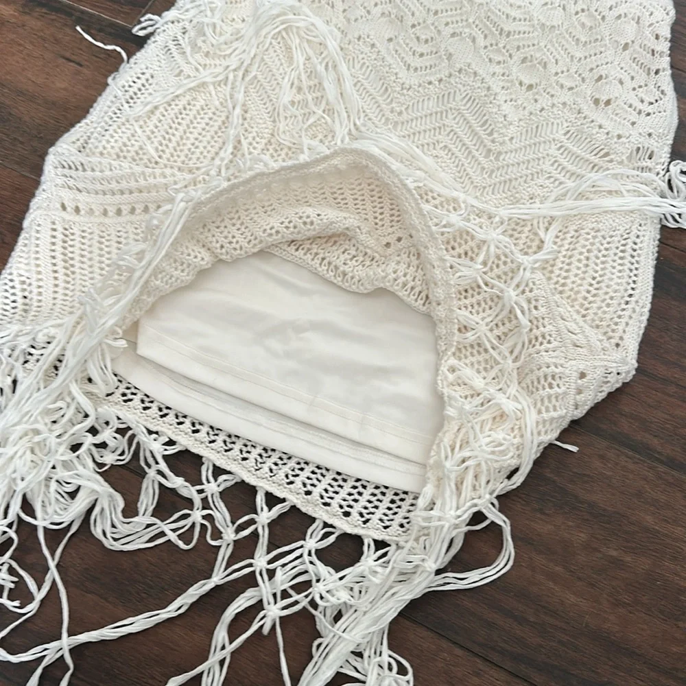 Abercrombie Crochet-Style White Fringe Knit skirt - Picture 7 of 7